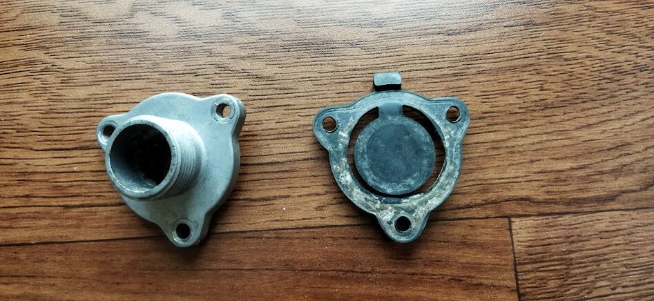 エンジンポンプが水を汲み上げないのでチャッキバルブを交換しました